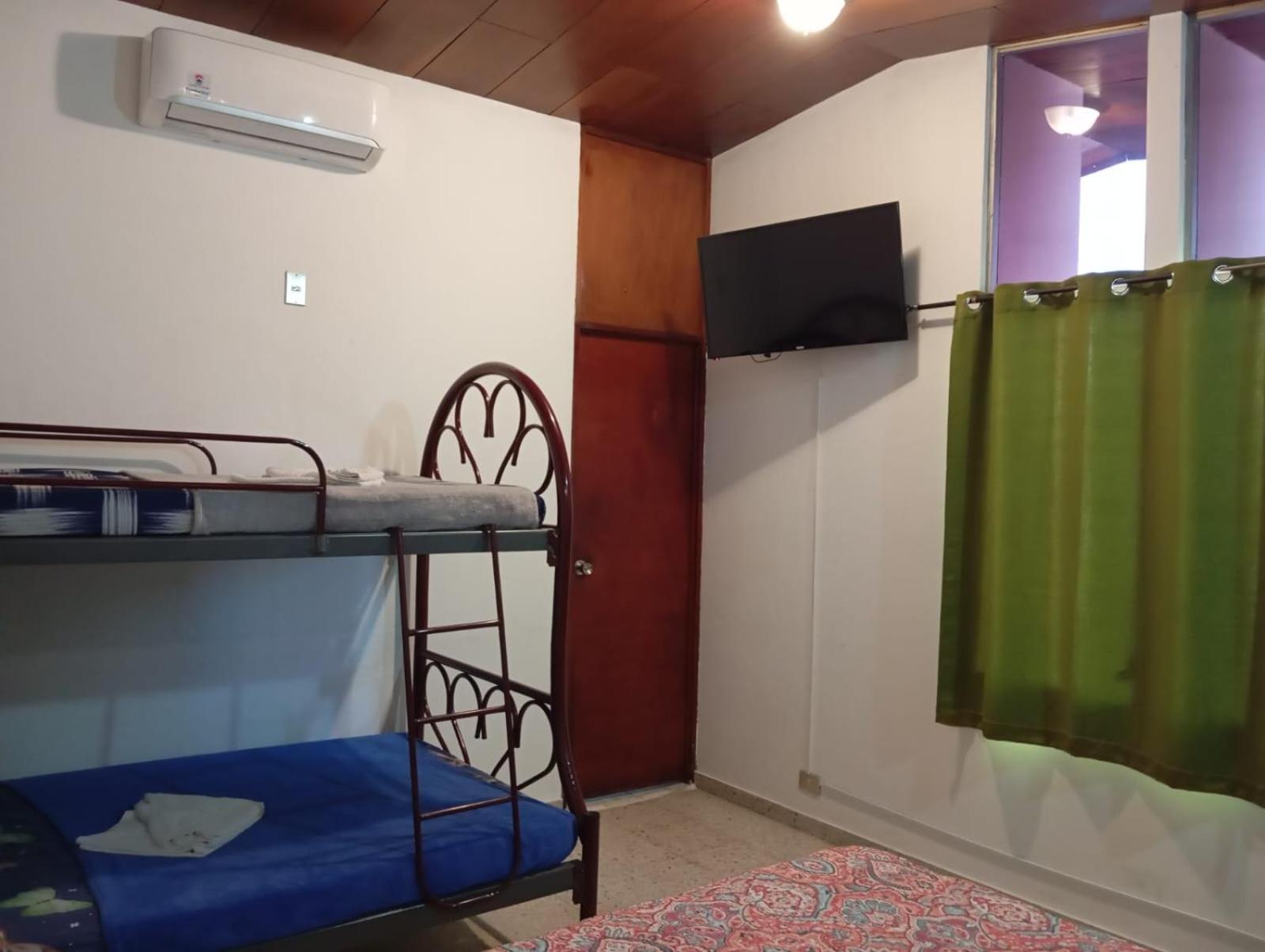 Volcano Hostal Y Restaurante Σαν Σαλβαντόρ Εξωτερικό φωτογραφία